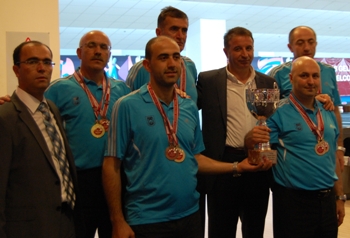 Erkeklerde gülen Ankaraspor oldu