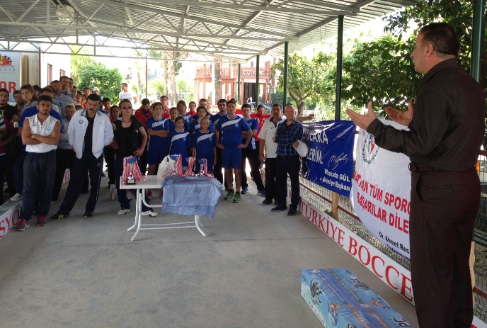 Başkan Tekcan sporculara hitap etti
