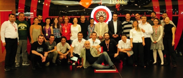 Dereceye giren sporcular toplu halde