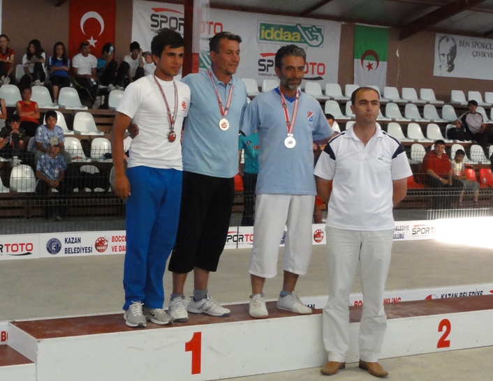 Erkekler Geleneksel Tekler Kürsüsü
