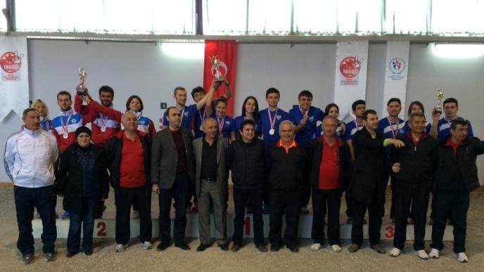 Bocce'de İpi Çekirge göğüsledi